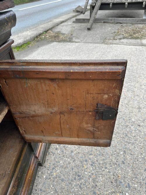 18TH CENTURY DUTCH POSSIBLY FRENCH ORIGINAL PAINTED PINE CUPBOARD - ADDITIONAL PHOTO 11