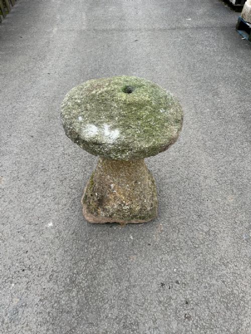 CIRCA 1800 CORNISH GRANITE STADDLE STONE - ADDITIONAL PHOTO 1