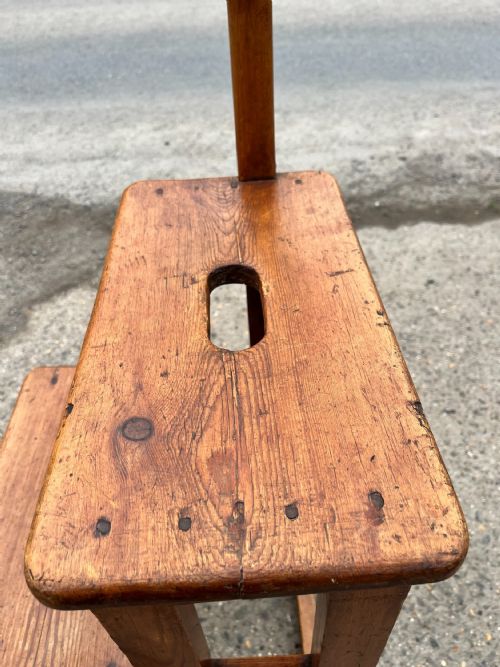 VICTORIAN PINE LIBRARY STEPS ELONGATED HANDRAIL WITH SHAPED TOP - ADDITIONAL PHOTO 1