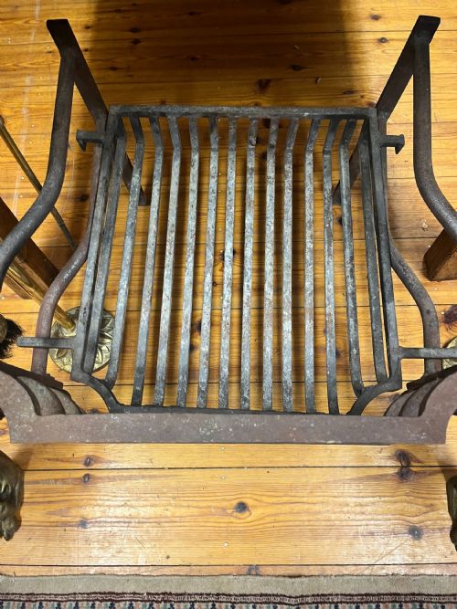 19TH CENTURY FIRE BASKET WITH BRASS GRIFFINS - ADDITIONAL PHOTO 6