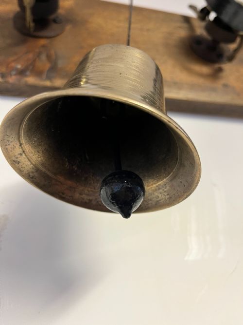 SET OF 5 VICTORIAN SERVANTS BELLS MOUNTED ON ASSOCIATED PINE BOARD - ADDITIONAL PHOTO 3