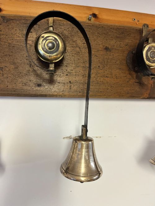 SET OF 5 VICTORIAN SERVANTS BELLS MOUNTED ON ASSOCIATED PINE BOARD - ADDITIONAL PHOTO 9