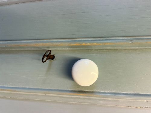 VICTORIAN PAINTED PINE LINEN CUPBOARD - ADDITIONAL PHOTO 6