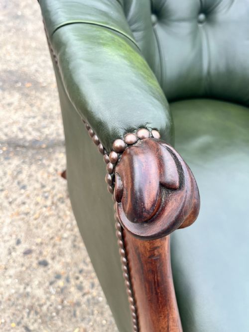 VICTORIAN BUTTON BACK LEATHER ARMCHAIR - ADDITIONAL PHOTO 2