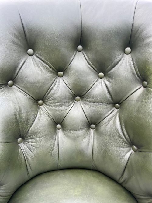VICTORIAN BUTTON BACK LEATHER ARMCHAIR - ADDITIONAL PHOTO 4