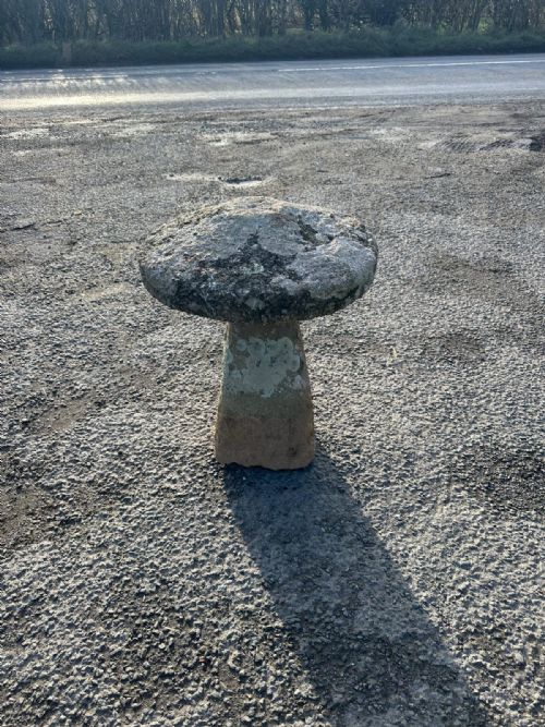 CIRCA 1800 CORNISH GRANITE STADDLE STONE - ADDITIONAL PHOTO 1