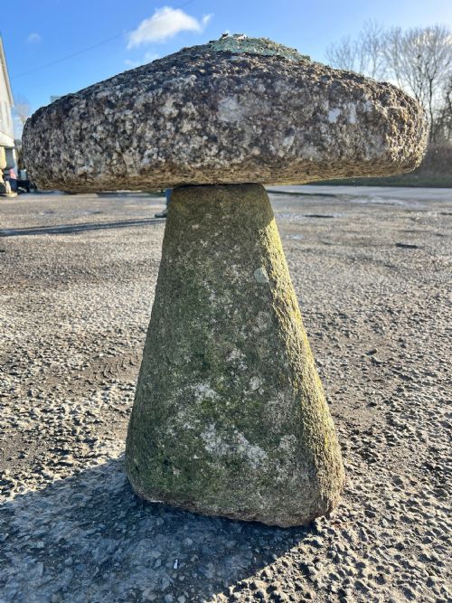 CIRCA 1800 CORNISH GRANITE STADDLE STONE - ADDITIONAL PHOTO 5