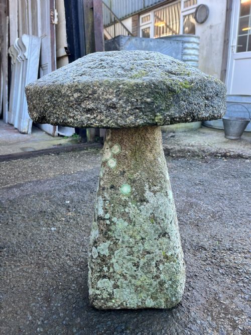 CIRCA 1800 CORNISH GRANITE STADDLE STONE - ADDITIONAL PHOTO 4