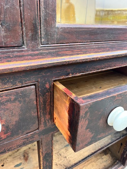 VICTORIAN GLAZED DRESSER IN ORIGINAL PAINT - ADDITIONAL PHOTO 7