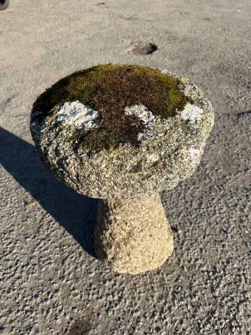 CIRCA 1800 CORNISH GRANITE STADDLE STONE - ADDITIONAL PHOTO 1
