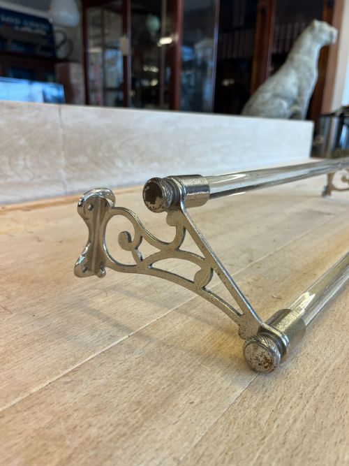 CIRCA 1900 TOWEL RAIL WITH ORIGINAL GLASS RAILS - ADDITIONAL PHOTO 1