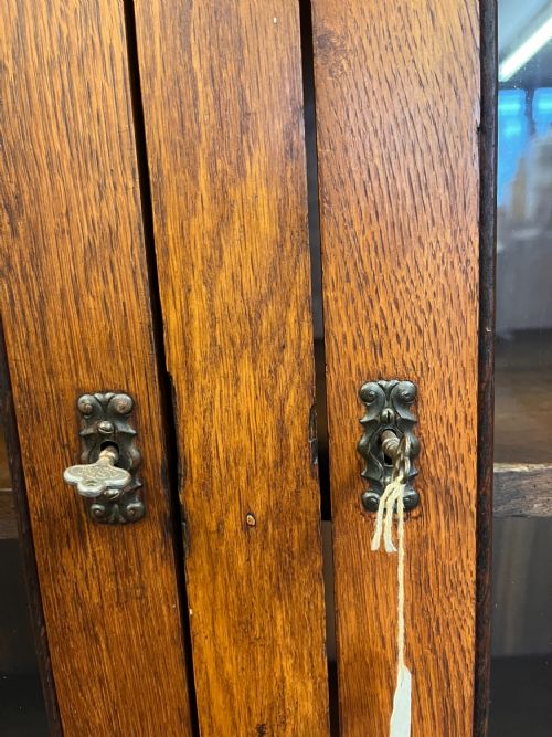 CIRCA 1900 OAK 4 DOOR GLAZED CUPBOARD BOOKCASE MADE BY JAMES D BENNET OF GLASGOW - ADDITIONAL PHOTO 3