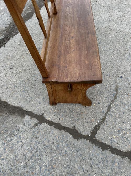 19TH CENTURY EAST EUROPEAN PINE BENCH - ADDITIONAL PHOTO 5