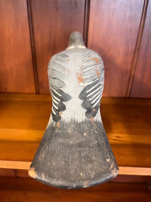 CIRCA 1930S POLYCHROME PAINTED AND CARVED WOODEN PIGEON DECOY BY HARRY BODDY - ADDITIONAL PHOTO 11