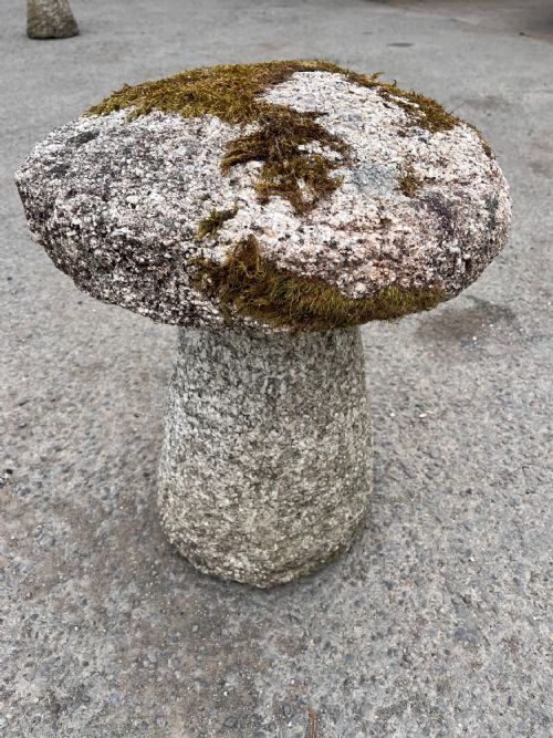CIRCA 1800 CORNISH GRANITE STADDLE STONE - ADDITIONAL PHOTO 3