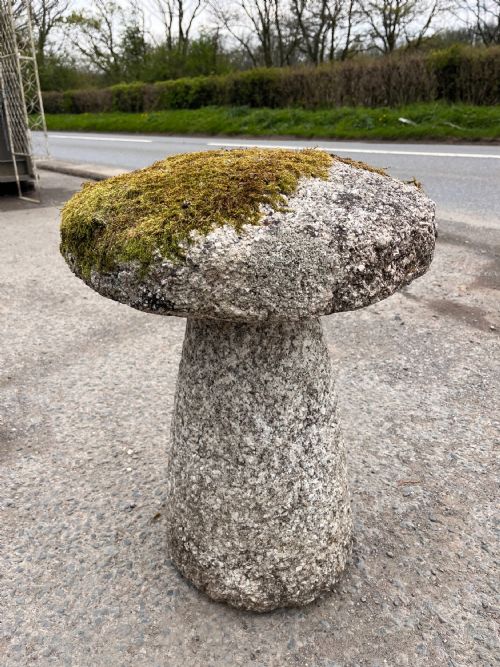 CIRCA 1800 CORNISH GRANITE STADDLE STONE - ADDITIONAL PHOTO 4