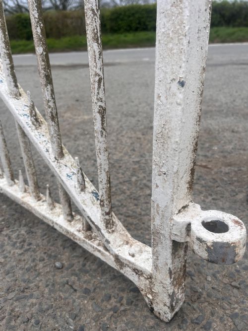 MID 19TH CENTURY WROUGHT IRON 8FT ESTATE GATE - ADDITIONAL PHOTO 1