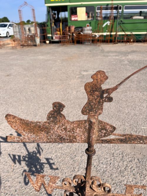 CIRCA 1920 WEATHER VANE DEPICTING FISHERMEN IN A BOAT - ADDITIONAL PHOTO 5