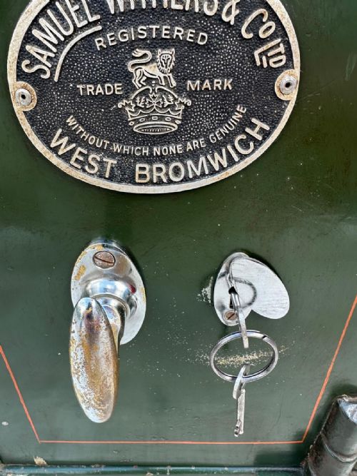 CIRCA 1930S SAMUEL WITHERS AND CO SAFE WITH KEY - ADDITIONAL PHOTO 2