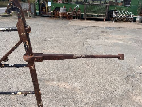 A PAIR OF 19TH CENTURY WROUGHT IRON GATES - ADDITIONAL PHOTO 9