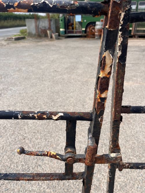 A PAIR OF 19TH CENTURY WROUGHT IRON GATES - ADDITIONAL PHOTO 13