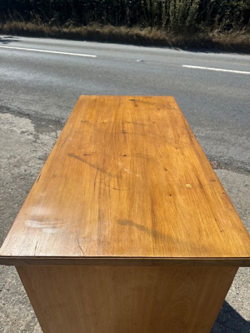 EDWARDIAN SATIN WALNUT 23 CHEST OF DRAWERS - ADDITIONAL PHOTO 3