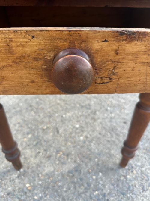 VICTORIAN PINE KITCHEN TABLE - ADDITIONAL PHOTO 1