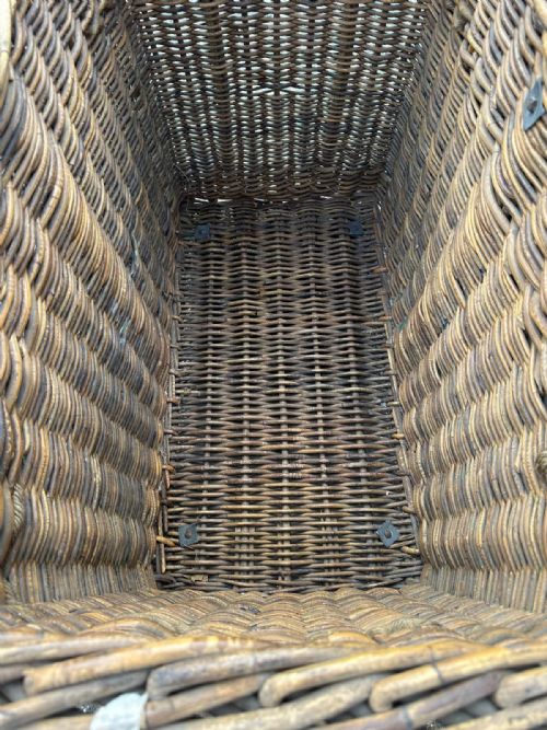 EARLY 20TH CENTURY WICKER LAUNDRY BASKET - ADDITIONAL PHOTO 7