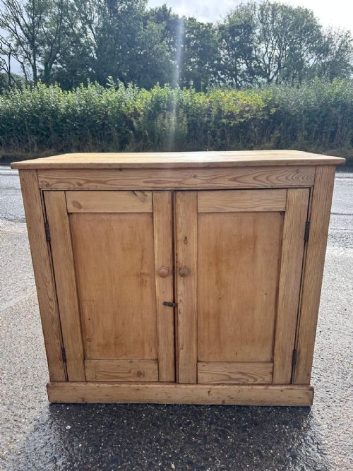 VICTORIAN PINE TWO DOOR CUPBOARD - ADDITIONAL PHOTO 1