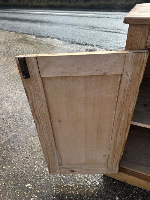VICTORIAN PINE TWO DOOR CUPBOARD - ADDITIONAL PHOTO 5