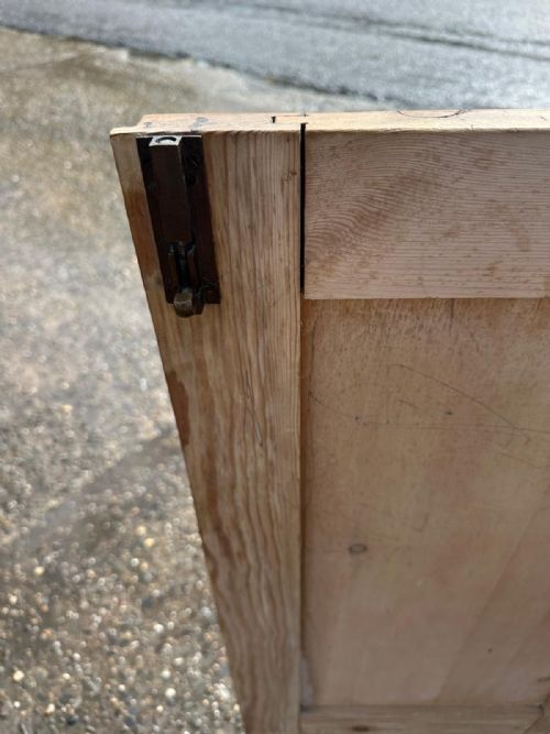 VICTORIAN PINE TWO DOOR CUPBOARD - ADDITIONAL PHOTO 6