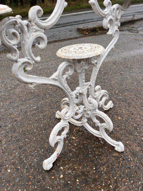 VICTORIAN CAST IRON PLANT STAND - ADDITIONAL PHOTO 5