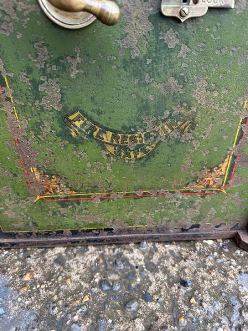 VICTORIAN SAFE WITH KEY - ADDITIONAL PHOTO 8