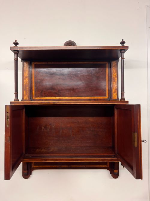 EARLY 19TH CENTURY 18201830 MAHOGANY HANGING CABINET WITH SATINWOOD EBONY INLAY - ADDITIONAL PHOTO 5