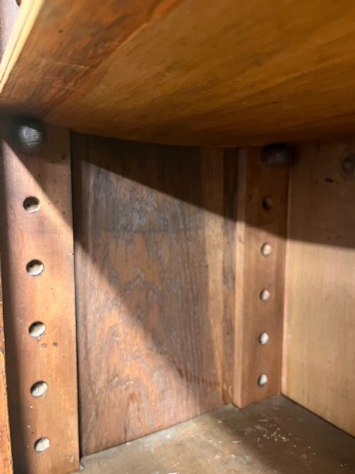 A PAIR OF VICTORIAN OAK BOOKCASES WITH ADJUSTABLE SHELVES - ADDITIONAL PHOTO 15