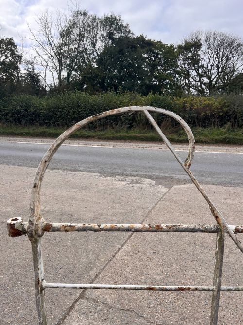 CIRCA 1800 BLACKSMITH MADE WROUGHT IRON GATE - ADDITIONAL PHOTO 5