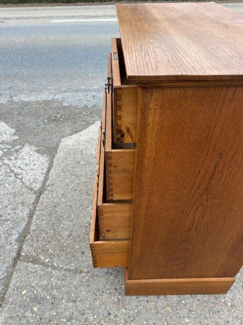 EDWARDIAN 1910 OAK 2 OVER 3 CHEST OF DRAWERS - ADDITIONAL PHOTO 10