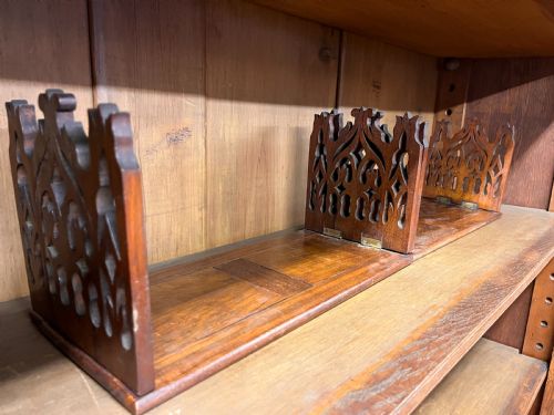 A PAIR OF VICTORIAN GOTHIC MAHOGANY SLIDING BOOKENDS - ADDITIONAL PHOTO 13
