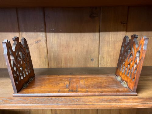 A PAIR OF VICTORIAN GOTHIC MAHOGANY SLIDING BOOKENDS - ADDITIONAL PHOTO 17