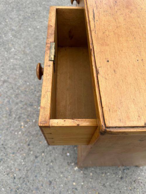 GEORGIAN PINE CIRCA 1800 22 CHEST OF DRAWERS WITH SWEPT BRACKET FEET - ADDITIONAL PHOTO 2