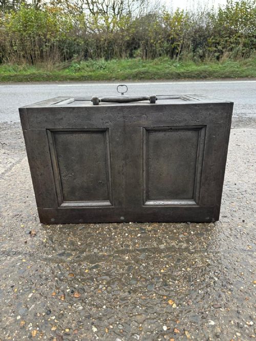 A GEORGIAN CAST IRON STRONG BOX SAFE WITH DECORATIVE KEY - ADDITIONAL PHOTO 1