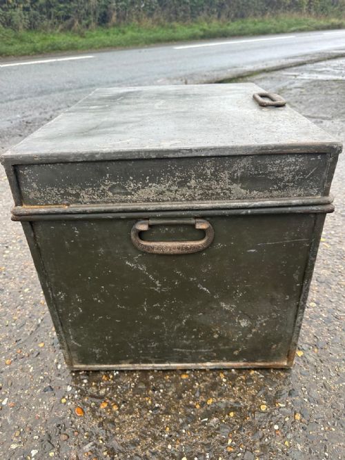 19TH CENTURY MILNERS STRONG BOX SAFE COMPLETE WITH KEY - ADDITIONAL PHOTO 5