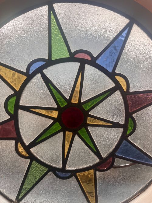 VICTORIAN CIRCULAR STAINED GLASS WINDOW - ADDITIONAL PHOTO 5