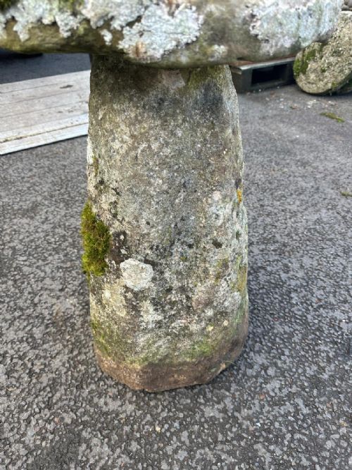 18TH CENTURY SANDSTONE STADDLE STONE - ADDITIONAL PHOTO 2