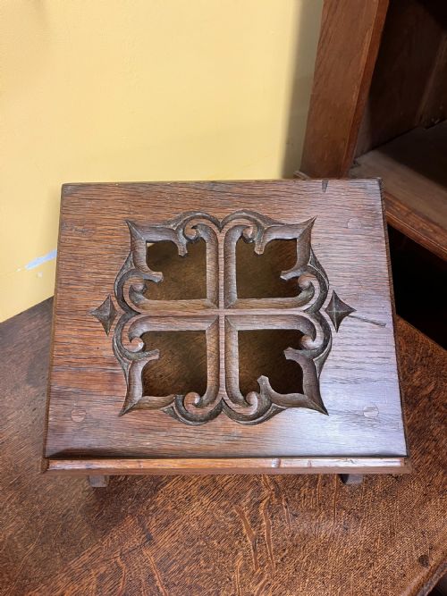 VICTORIAN OAK ECCLESIASTICAL BOOK BIBLE STAND - ADDITIONAL PHOTO 1