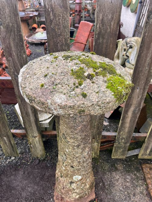 SET OF 4 EXCEPTIONALLY TALL 18TH CENTURY GRANITE STADDLE STONES - ADDITIONAL PHOTO 2
