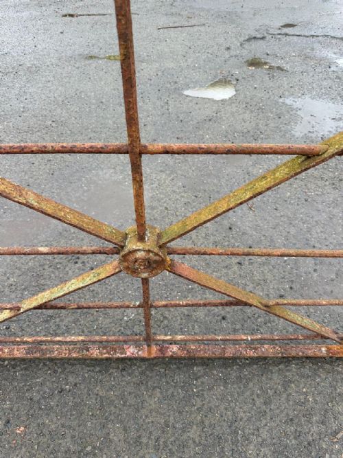 19TH CENTURY WROUGHT IRON STRAPWORK ESTATE GATE - ADDITIONAL PHOTO 3