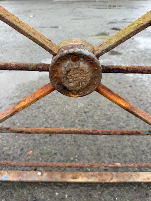 19TH CENTURY WROUGHT IRON STRAPWORK ESTATE GATE - ADDITIONAL PHOTO 5