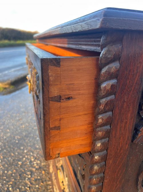 CIRCA 1900 HAND CARVED OAK 23 CHEST OF DRAWERS - ADDITIONAL PHOTO 2