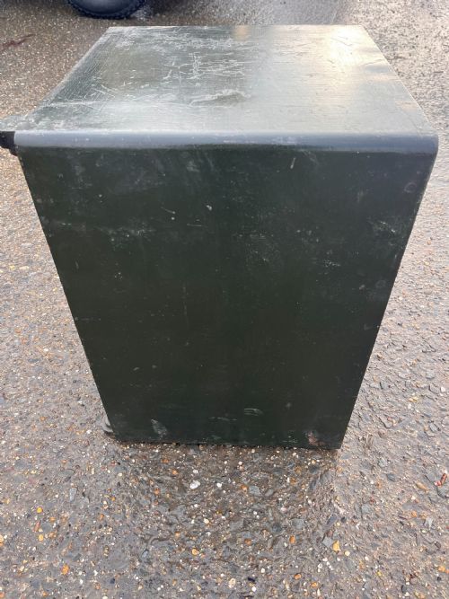 CIRCA 1900 SAFE BY SAMUEL WITHERS AND CO IN ORIGINAL PAINT - ADDITIONAL PHOTO 4